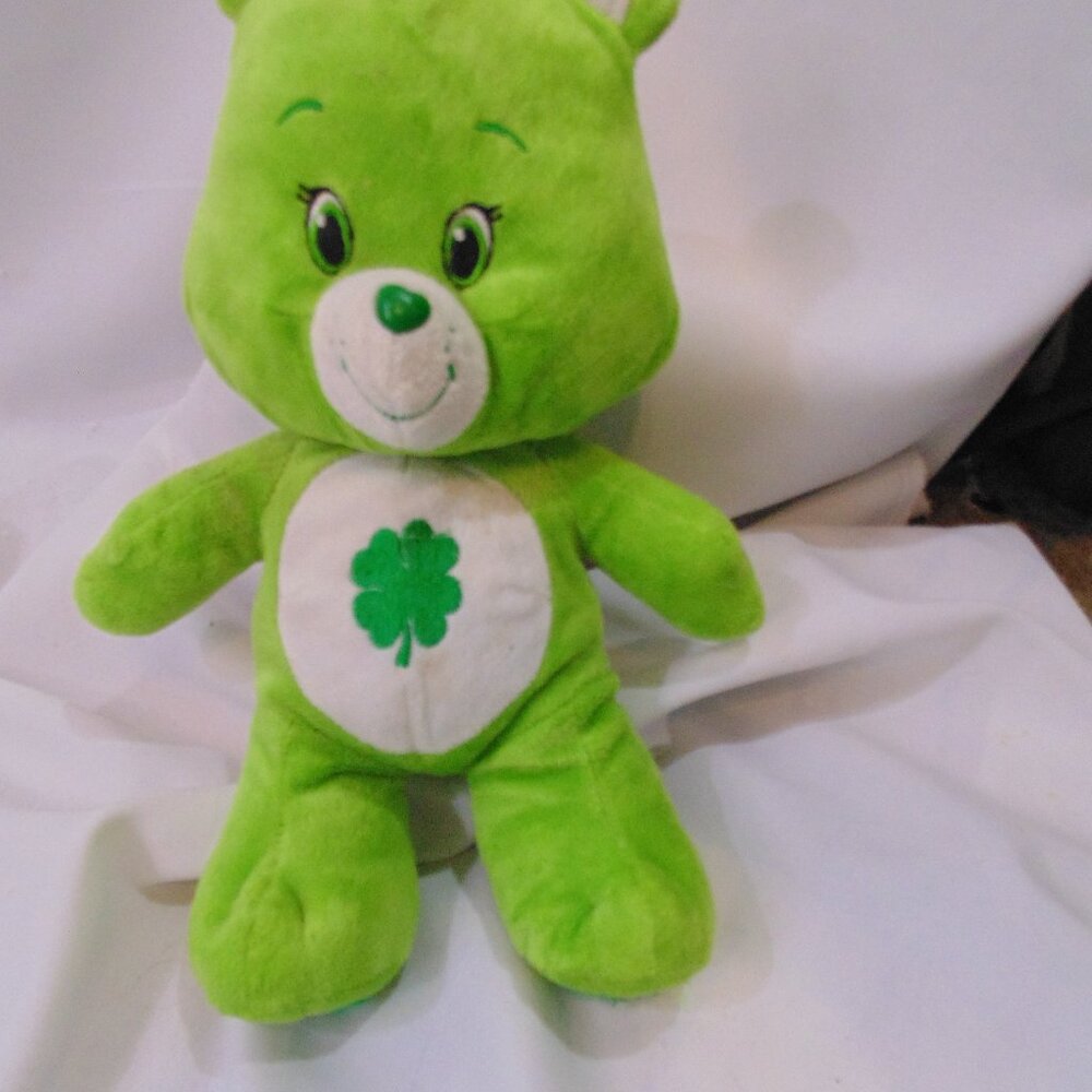2015 Care Bears Stuffed Plush 13 Inches - Good Luck Bear - Kellytoy - Green - Picture 1 of 4